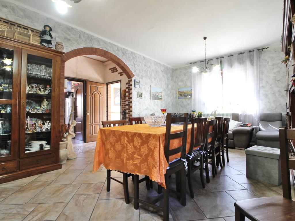 2 bedrooms Apartment in Mariano Comense, Italy No. 268805