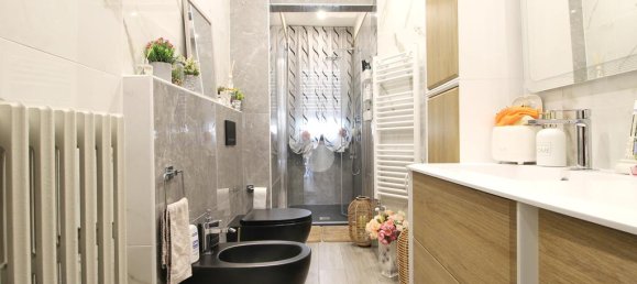 2 bedrooms Apartment in Mariano Comense, Italy No. 268805 3