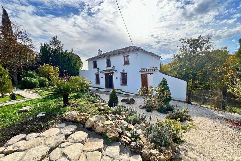 Вилла с 4 спальнями в Гранада, Испания № 220729