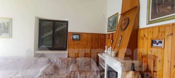 Casa de 6 divisões em San Lorenzello, Italy N.º 300344 9