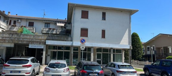 4 bedrooms Apartment in Cerro al Lambro, Italy No. 360685 3