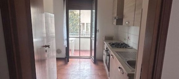 4 bedrooms Apartment in Cerro al Lambro, Italy No. 360685 6