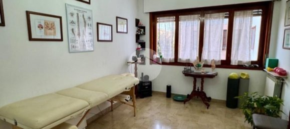 5 rooms Apartment in Palermo, Italy No. 89030 14