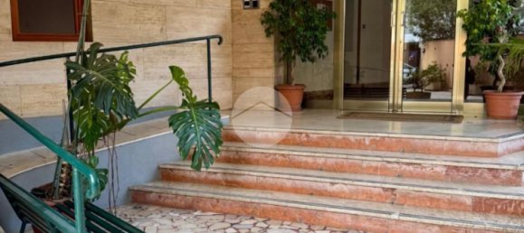 5 rooms Apartment in Palermo, Italy No. 89030 7