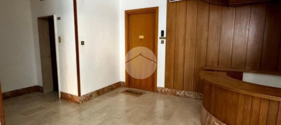 5 rooms Apartment in Palermo, Italy No. 89030 8