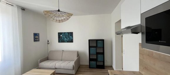 Estudio en Cannes, France No. 336904 2