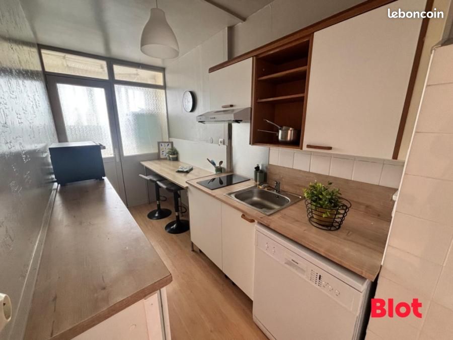 4 bedrooms Apartment in Rennes, France No. 284932