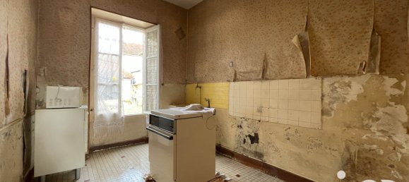 3 Schlafzimmer Haus in Yrouerre, France, Nr. 202023 2