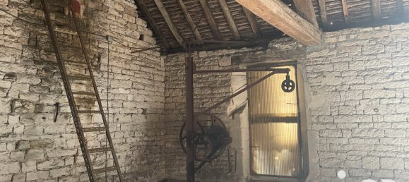 3 Schlafzimmer Haus in Yrouerre, France, Nr. 202023 9