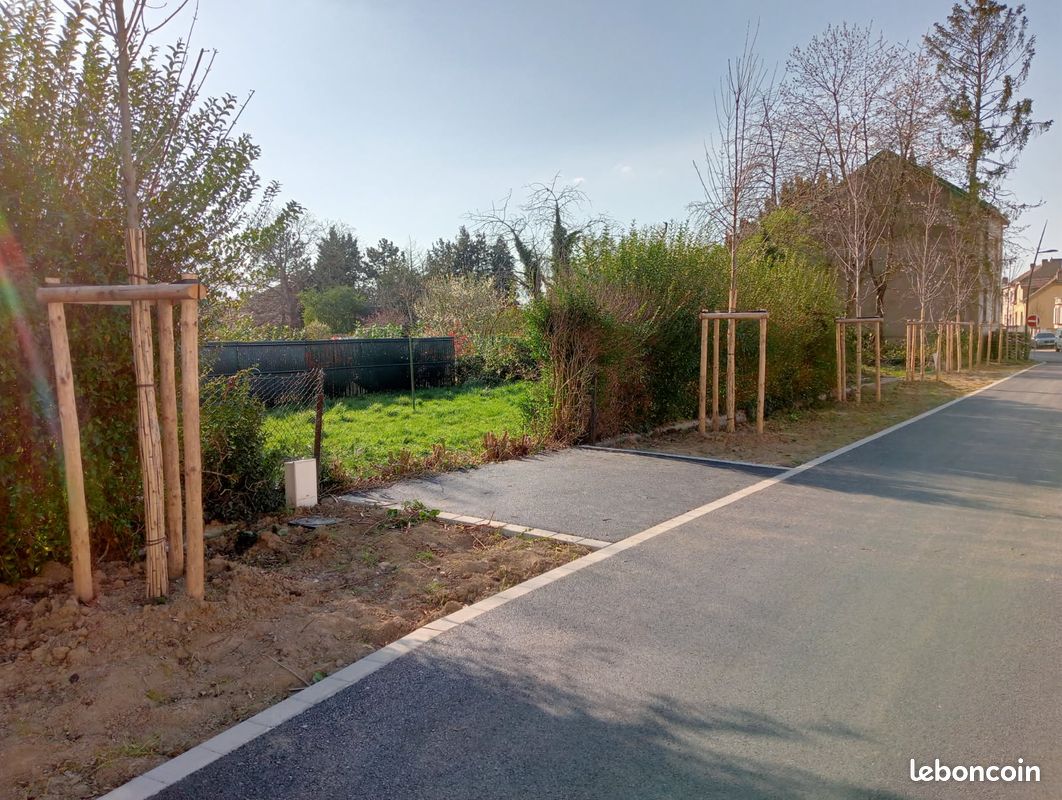  Land in Yutz, France No. 320160