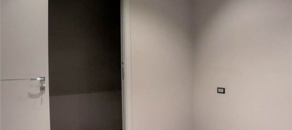 Apartamento de 3 divisões em Seregno, Italy N.º 47065 14