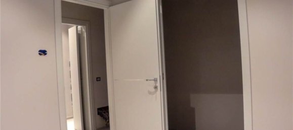 Apartamento de 3 divisões em Seregno, Italy N.º 47065 13