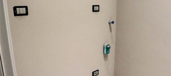 Apartamento de 3 divisões em Seregno, Italy N.º 47065 19