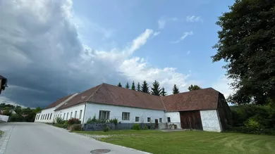 Дом с 5 комнатами в Лангенлойс, Австрия № 165760