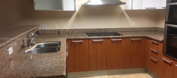 1 dormitorio propiedad comercial en venta en Miami, Miami-Dade, Florida, USA № 613175 6