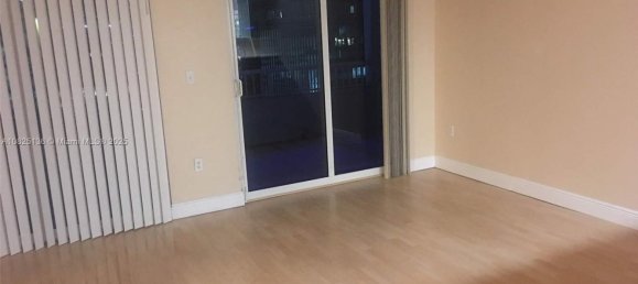 1 dormitorio propiedad comercial en venta en Miami, Miami-Dade, Florida, USA № 613175 4