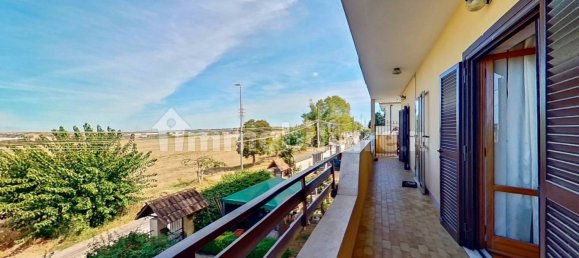 3 bedrooms Apartment in Rome, Italy No. 376268 9