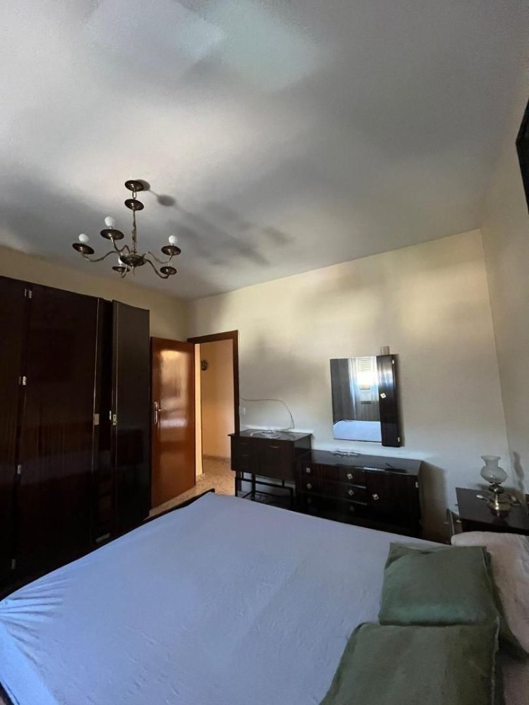 Apartamento de 4 dormitorios en Ciudad Real, Spain No. 278589