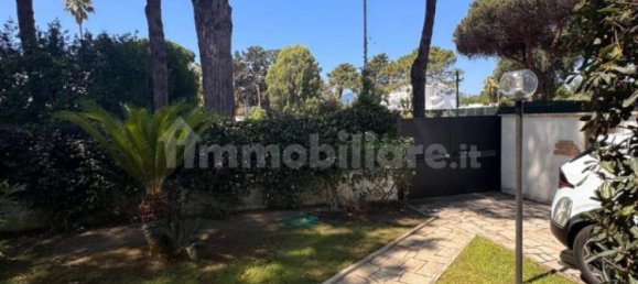 3 Schlafzimmer Villa in San Felice Circeo, Italy, Nr. 331112 4