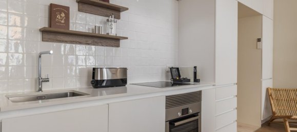 Studio in the Condo in Lisbon, Portugal No. 7078 6