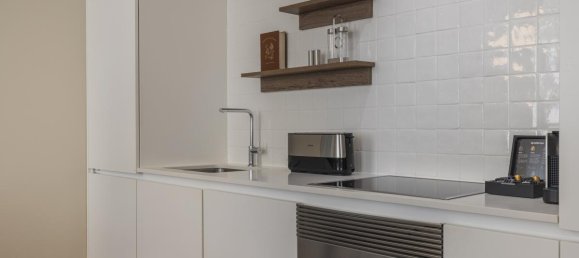 Studio in the Condo in Lisbon, Portugal No. 7078 5