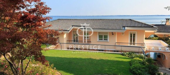 7 غرف نوم فيلا في Toscolano Maderno, Italy رقم 129462 8