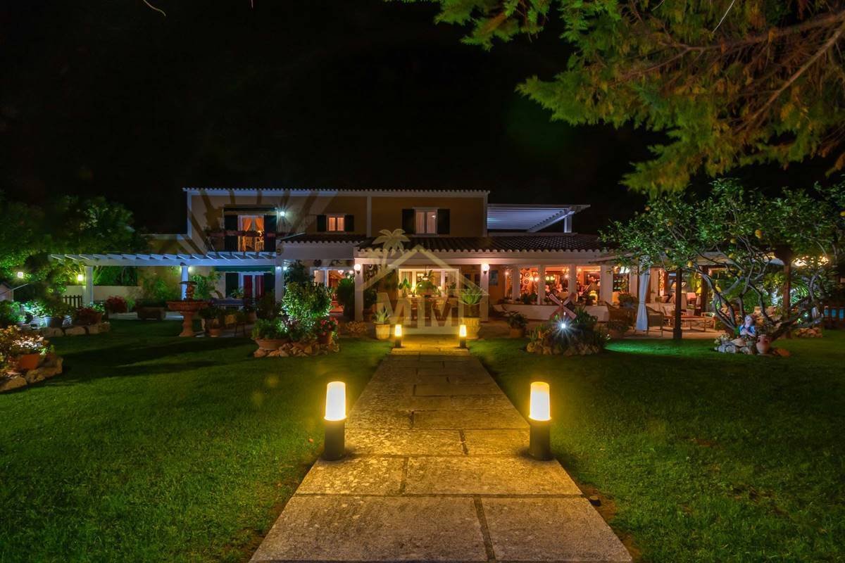 5 bedrooms Villa in Menorca, Spain No. 82329