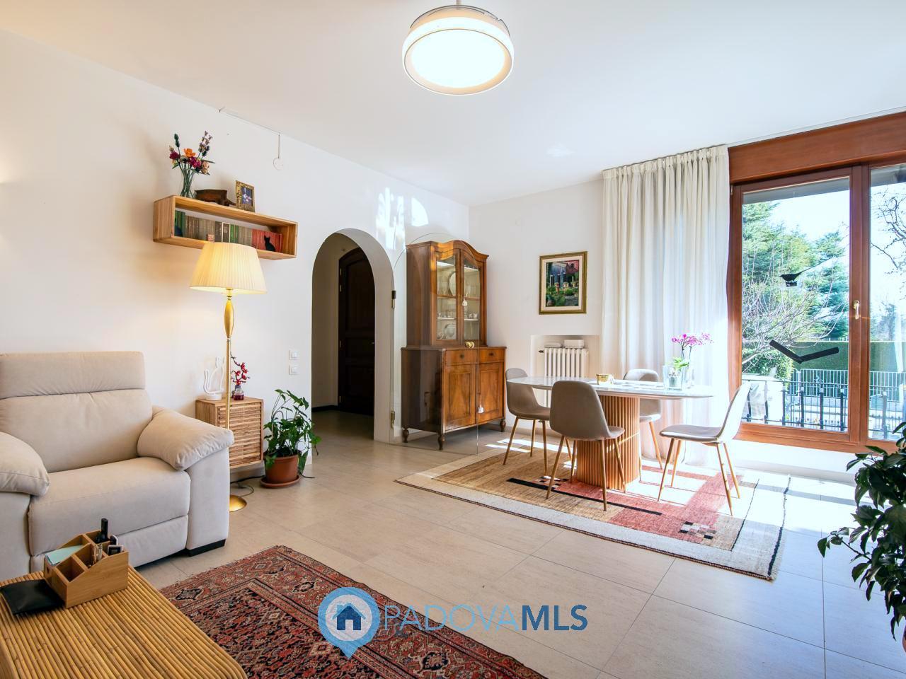 5 rooms Villa in Padua, Italy No. 39306