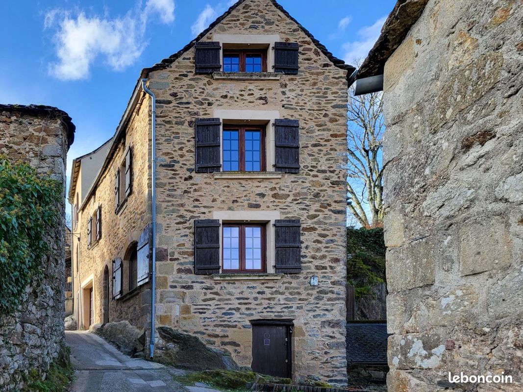 5 bedrooms House in Aveyron, France No. 338769
