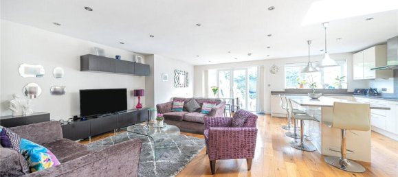 2 bedrooms Bungalow in Barnet, United Kingdom No. 6488 8