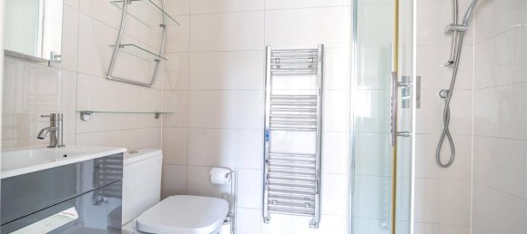 2 bedrooms Bungalow in Barnet, United Kingdom No. 6488 2