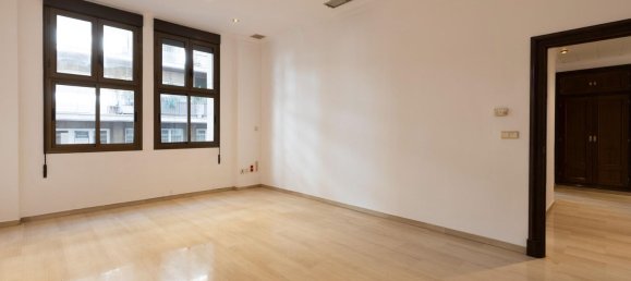 500m² Office in Granada, Spain No. 170913 34