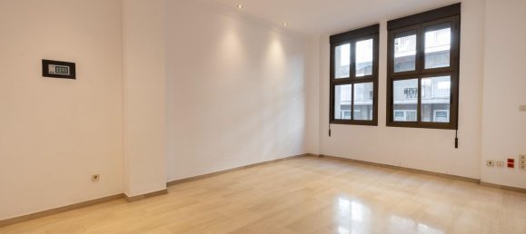 500m² Office in Granada, Spain No. 170913 32