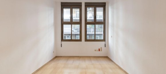 500m² Office in Granada, Spain No. 170913 24