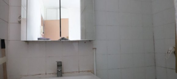 Studio in Clamart, France No. 168226 4