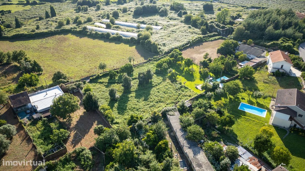Terreno en Amares, Portugal 3000 m² No. 13660
