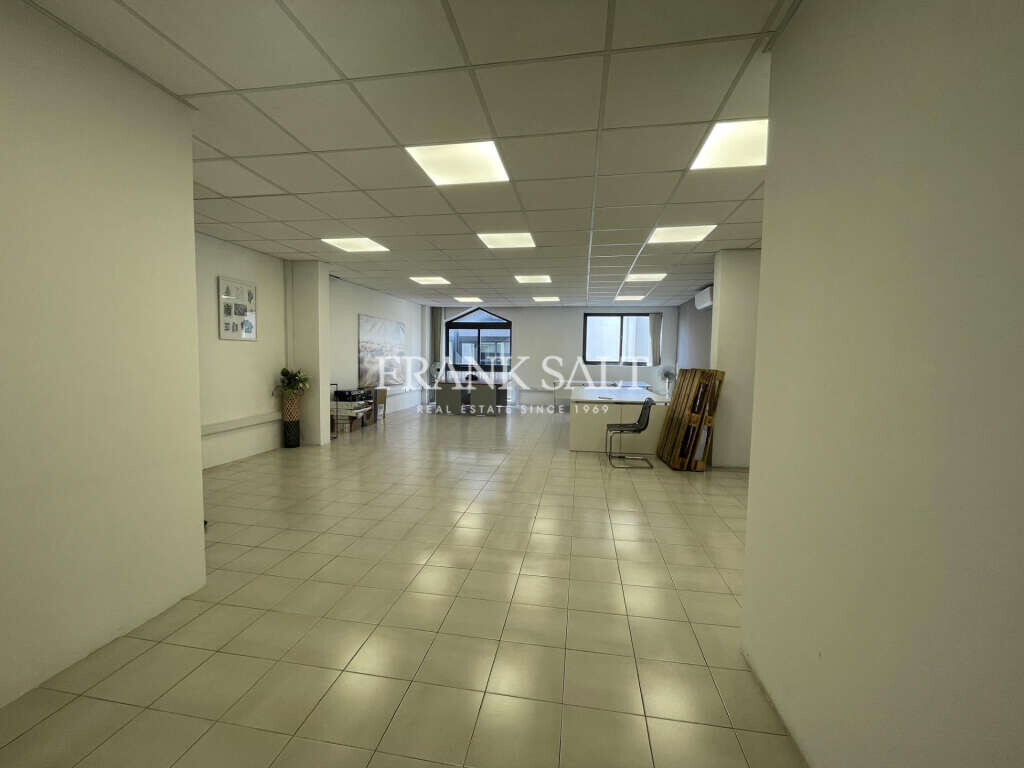  مكتب في Sliema, Malta 150متر مربع رقم 13382