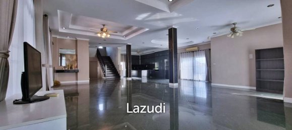 4 bedrooms Cafe / restaurant in Pattaya, Thailand No. 13592 5