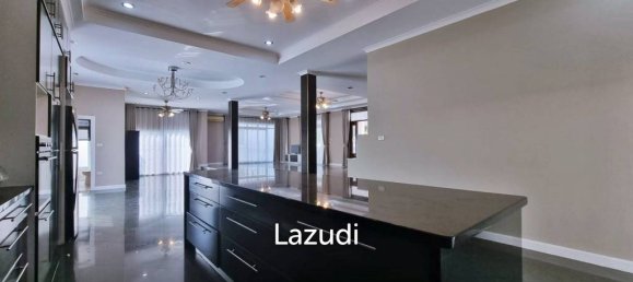 4 bedrooms Cafe / restaurant in Pattaya, Thailand No. 13592 8