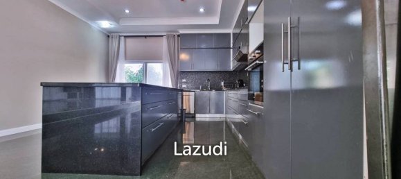 4 bedrooms Cafe / restaurant in Pattaya, Thailand No. 13592 9