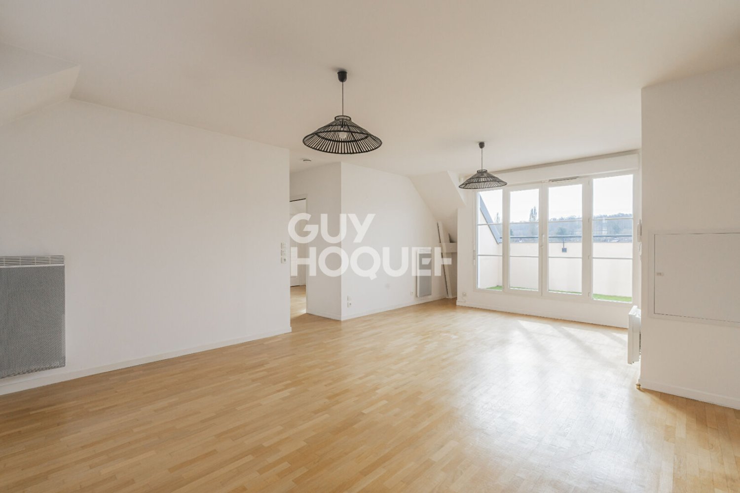 Apartamento de 2 dormitorios en Les Clayes-sous-Bois, France No. 193839