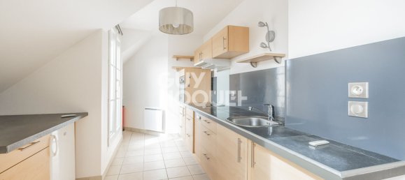 Apartamento de 2 dormitorios en Les Clayes-sous-Bois, France No. 193839 4