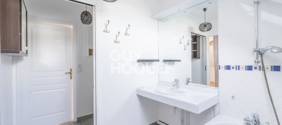 Apartamento de 2 dormitorios en Les Clayes-sous-Bois, France No. 193839 14