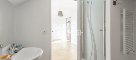 Apartamento de 2 dormitorios en Les Clayes-sous-Bois, France No. 193839 11