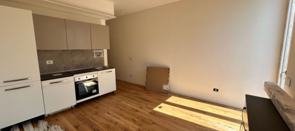 2 rooms Apartment in Milan, Italy No. 338110 5