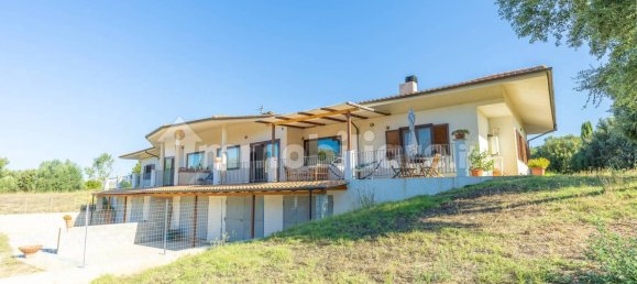 4 bedrooms Villa in Montalto di Castro, Italy No. 297740 6