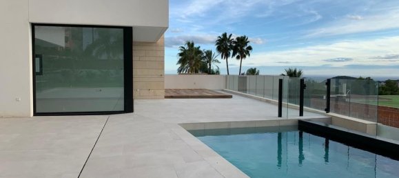 Villa de 4 dormitorios en Finestrat, Spain No. 12074 2