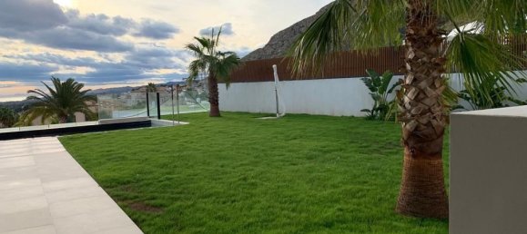 Villa de 4 dormitorios en Finestrat, Spain No. 12074 3