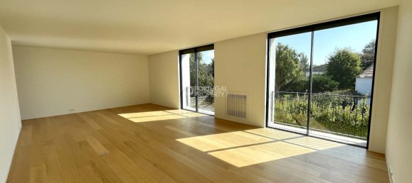 3 bedrooms Apartment in Porto, Portugal No. 44397 2