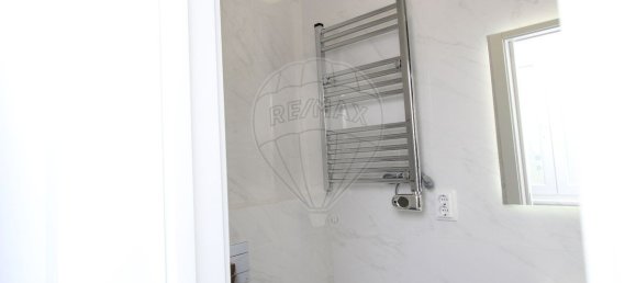 Apartamento de 2 dormitorios en Lisbon, Portugal No. 11810 14